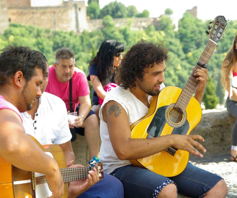 Granada: Albaicín & Sacromonte Walking Tour & Flamenco Show - Itinerary Details