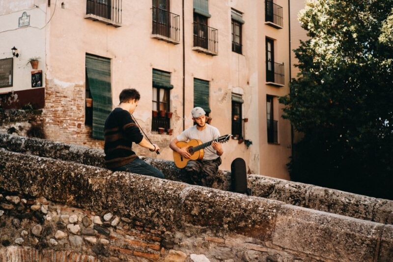 Granada: Albaicín & Sacromonte Walking Tour & Flamenco Show - Starting Locations
