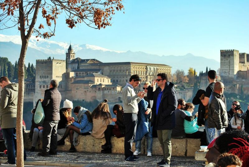 Granada: Albaicinó, Sacromonte & Museum of Caves Walking Tour - Inclusion and Exclusion