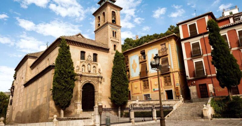 Granada: Albayzin and Sacromonte Walking Tour - Activity Highlights