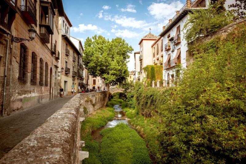 Granada: Albayzin and Sacromonte Walking Tour - Duration and Pricing