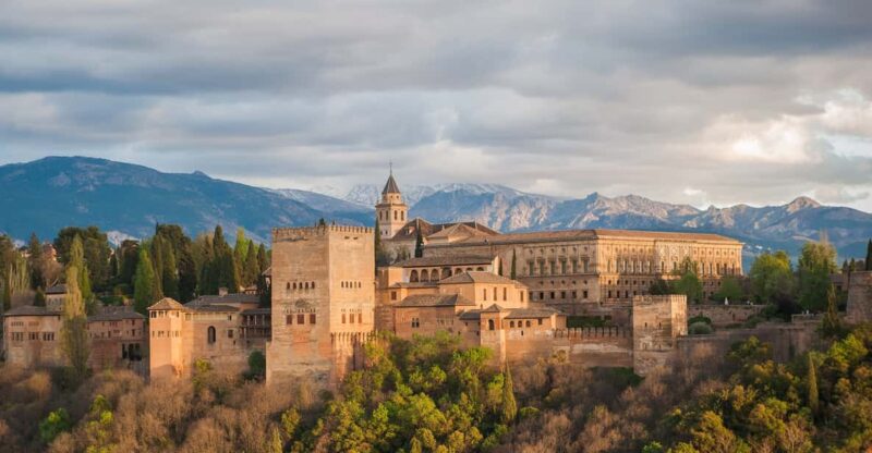 Granada: Alcazaba & Generalife Entry Ticket and Audio Guide - Experience Highlights