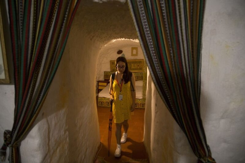Granada: Alhambra, Albaycin, and Sacromonte Combo Tour - Skip-the-Line Alhambra Admission
