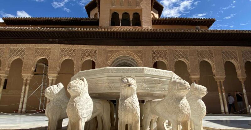 Granada: Alhambra, Alcazaba, and Generalife Private Tour - Alhambra Palace Complex