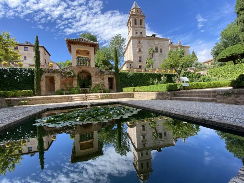 Granada: Alhambra, Alcazaba, and Generalife Private Tour - Charles V Palace