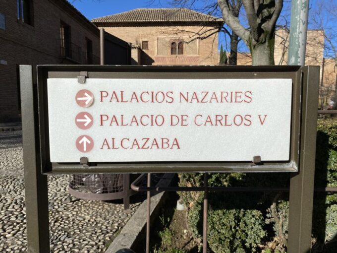 Granada: Alhambra, Alcazaba, and Generalife Private Tour - Pricing and Inclusions