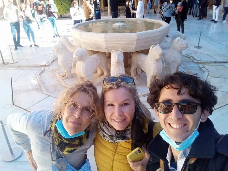 Granada: Alhambra, Alcazaba, and Nasrid Palaces Tour - Important Information