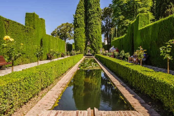 Granada: Alhambra and Nasrid Palaces Entry Ticket - Opening Hours and Restrictions