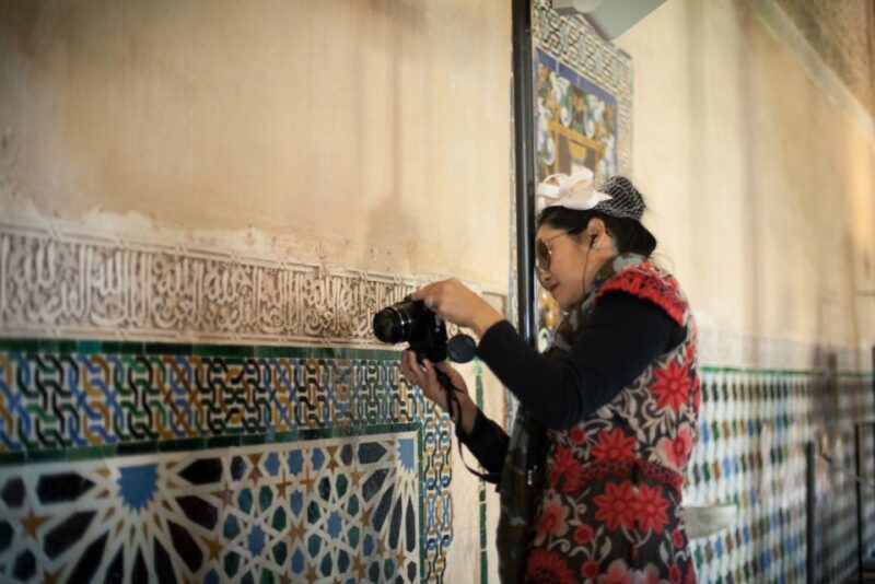 Granada: Alhambra and Nasrid Palaces Private Tour - Itinerary and Highlights