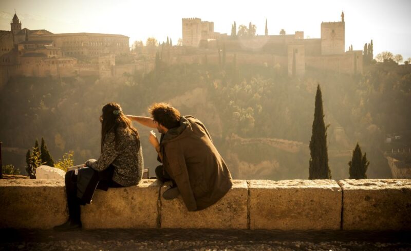 Granada: Alhambra, Cathedral, Royal Chapel and Albayzin Tour - Visiting the Cathedral