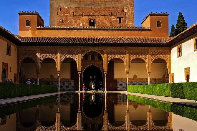 Granada: Alhambra Comlex + Nasrid Palaces + Alcazaba Guided Tour - Recap