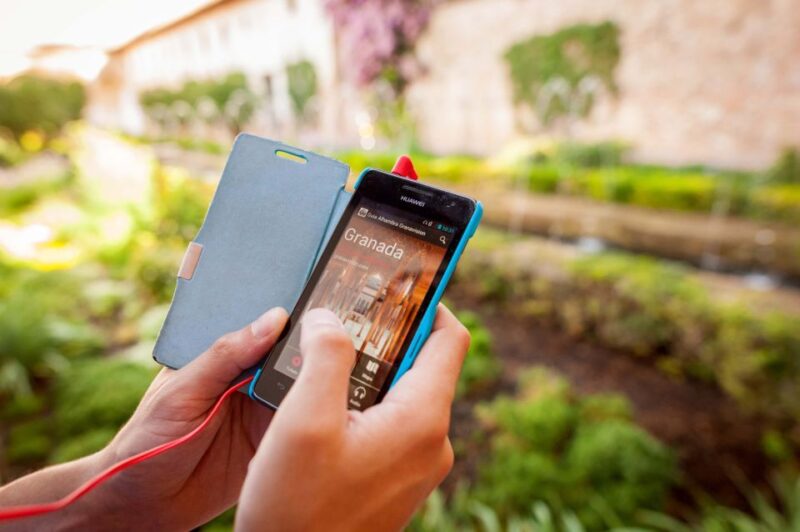 Granada: Alhambra Entry Ticket With Audio Guide - Audio Guide Features
