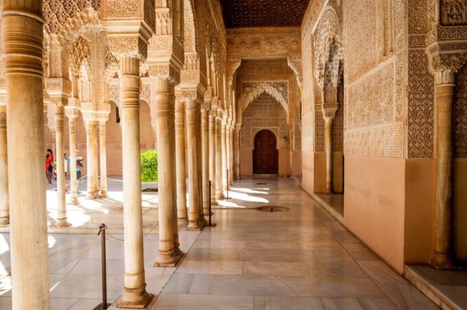 Granada: Alhambra Entry Ticket With Audio Guide - Customer Ratings and Feedback