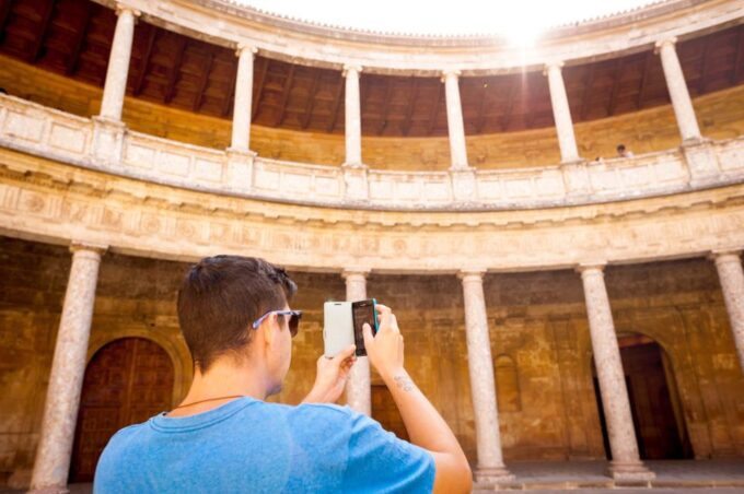 Granada: Alhambra Entry Ticket With Audio Guide - Navigating the Alhambra