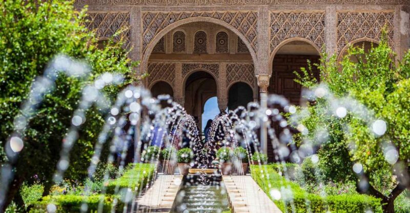 Granada: Alhambra, Gardens and Alcazaba Guided Tour - Key Points