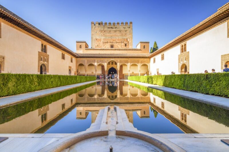 Granada: Alhambra, Generalife & Albaicin Private Tour - Highlights
