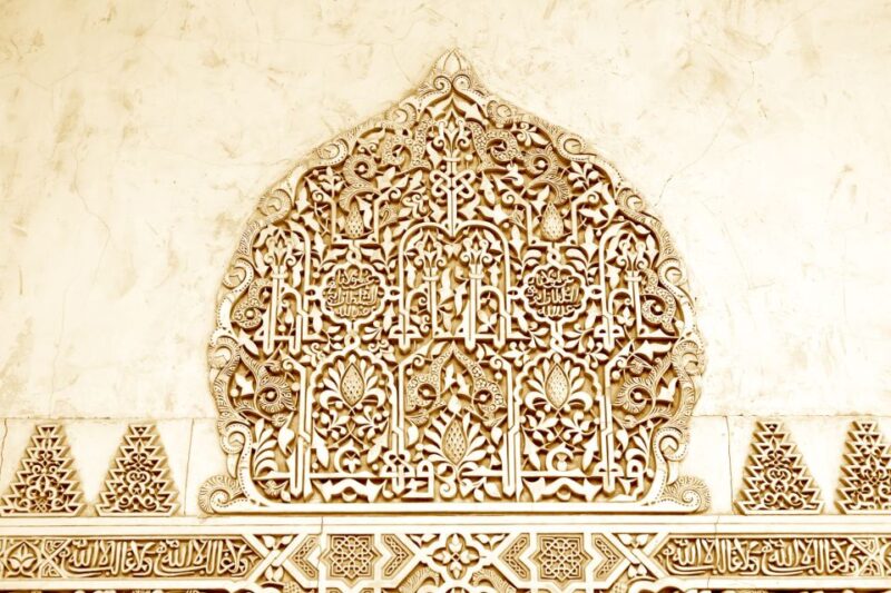 Granada: Alhambra, Generalife & Albaicin Private Tour - Nasrid Palaces Exploration