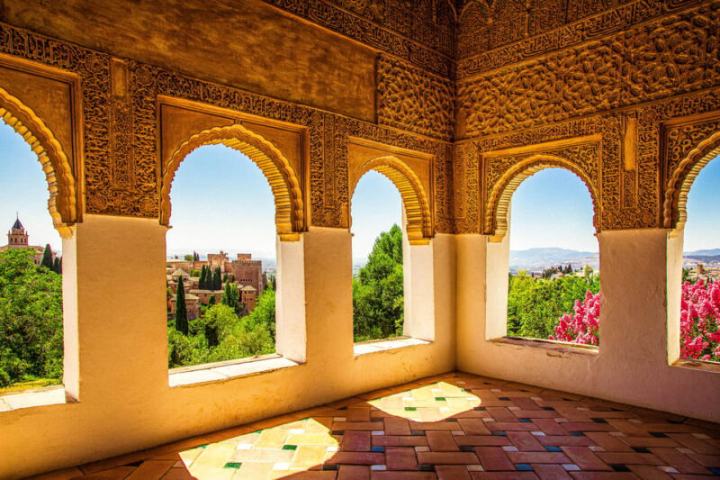 Granada: Alhambra, Generalife & Nasrid Palaces Guided Tour - Key Features