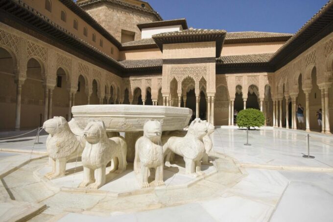 Granada: Alhambra, Generalife & Nasrid Palaces Guided Tour - Customer Ratings and Feedback