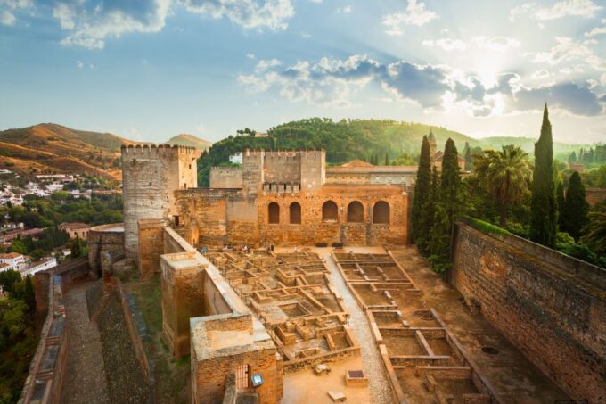 Granada: Alhambra, Generalife & Nasrid Palaces Guided Tour - Frequently Asked Questions