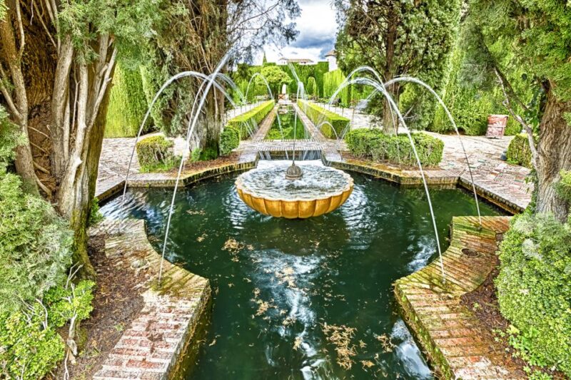 Granada: Alhambra Guided Tour and Arabian Bath and Massage - Tour Itinerary