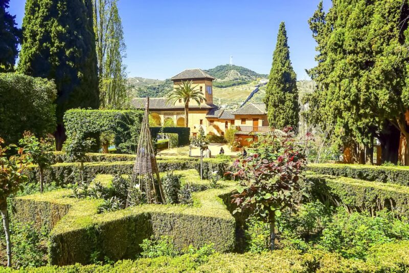 Granada: Alhambra Guided Tour and Arabian Bath and Massage - Pickup and Drop-off Locations