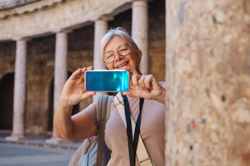 Granada: Alhambra Guided Tour Including Nasrid Palaces - Meeting Point and Accessibility