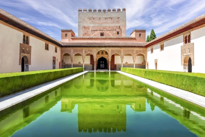 Granada: Alhambra, Nasrid, and Generalife Private Tour - Meeting Point and Accessibility