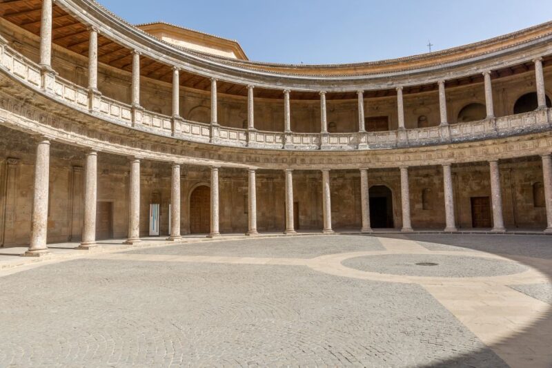 Granada: Alhambra, Nasrid Palaces and Generalife Guided Tour - Languages Offered