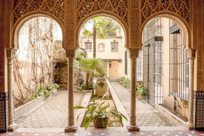 Granada: Alhambra, Nasrid Palaces, and Generalife Tour - Important Information for Participants