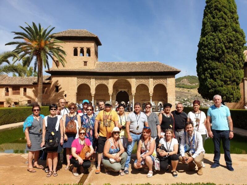 Granada: Alhambra, Nasrid Palaces, & Generalife Guided Tour - Highlights