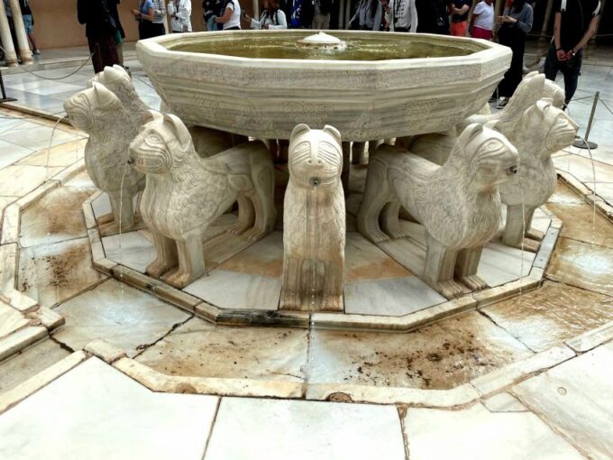 Granada: Alhambra & Nasrid Palaces Guided Tour With Tickets - Discovering the Nasrid Palaces