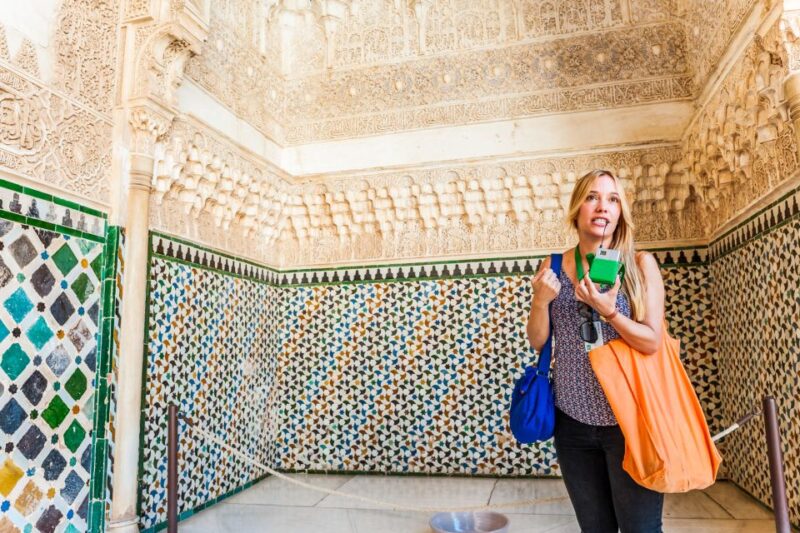 Granada: Alhambra & Nasrid Palaces Tour With Tickets - Tour Logistics