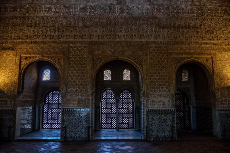 Granada: Alhambra Night Visit Entry Ticket - How to Book
