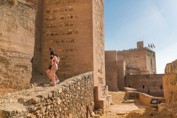 Granada: Alhambra Ticket and Guided Tour With Nasrid Palaces - Emirs Summer Palace