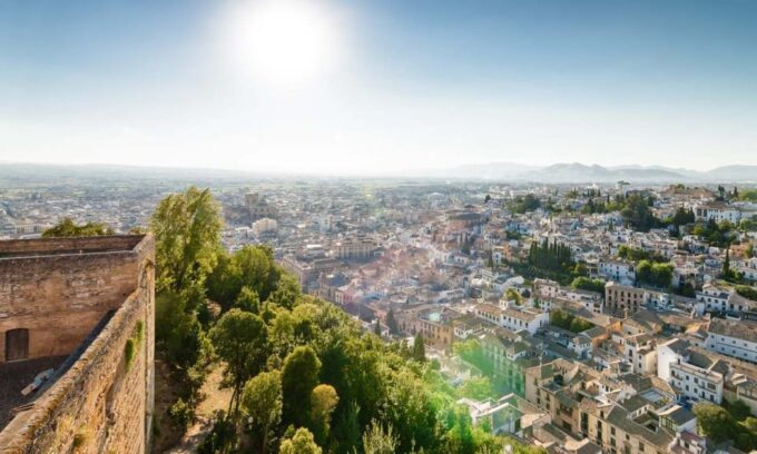 Granada and Albaicin: Historical Private Tour - Enjoying the Alhambra Views
