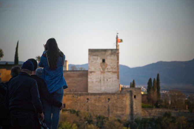 Granada and Albaicin: Wine and Tapas Tour - Additional Information