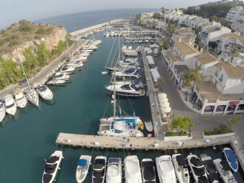 Granada and Costa Tropical: Luxury Catamaran Trip With Lunch - Onboard Amenities and Activities