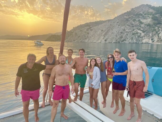 Granada and Costa Tropical: Luxury Catamaran Trip With Lunch - Memorable Dolphin Viewing Experience