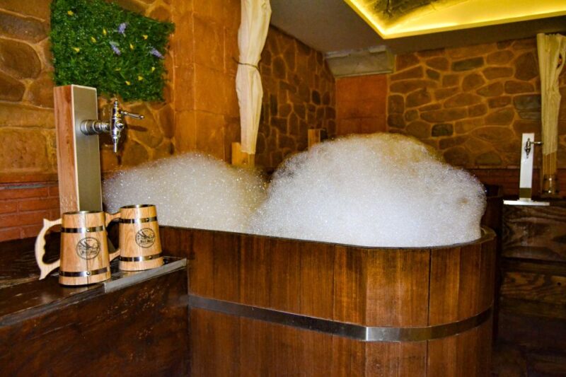 Granada: Beer Spa Experience With Tastings and Snacks - Activities in the Beer Spa