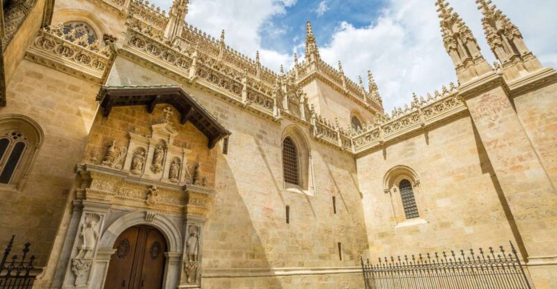 Granada: Cathedral and Royal Chapel Guided Tour With Tickets - Tour Itinerary