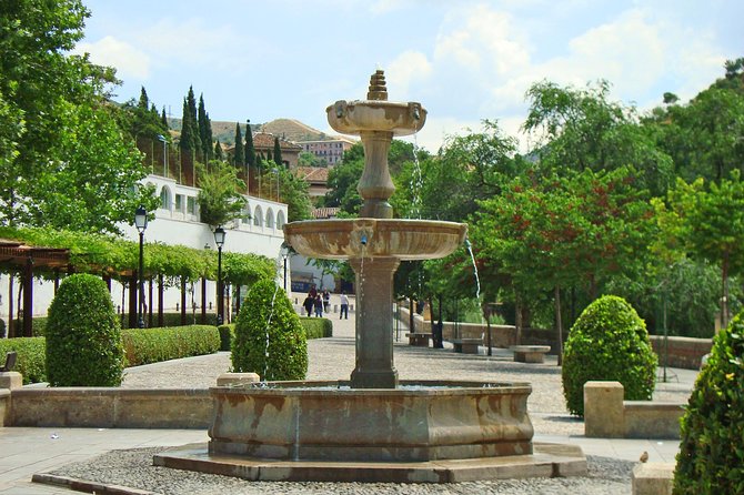 Granada Day Trip From Seville With Skip-The-Line Alhambra Access - Meeting Point and Start Time