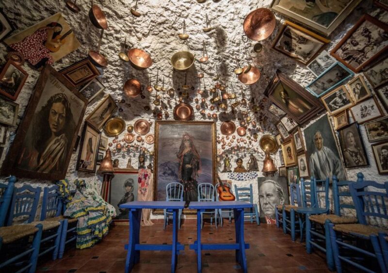 Granada: Exclusive Flamenco Private Tour - Key Points