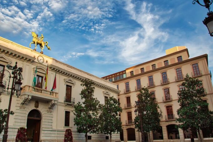 Granada: First Discovery Walk and Reading Walking Tour - Starting Point and Route