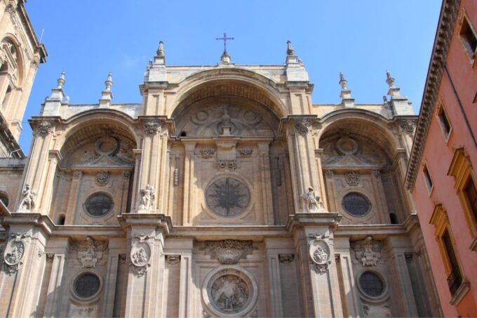Granada: First Discovery Walk and Reading Walking Tour - Personalized Bucket List