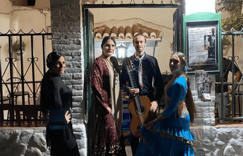 Granada: Flamenco Show in the Cave LA FARAONA - Intimate Flamenco Performance