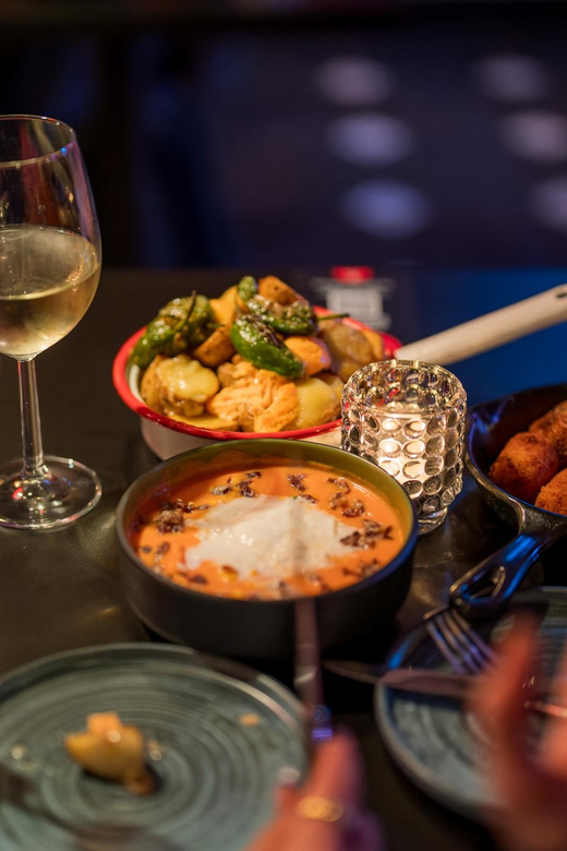 Granada: Flamenco Show With Dinner at Jardines De Zoraya - Reservations and Cancellation
