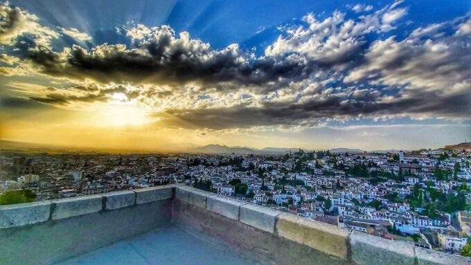 Granada: Full Alhambra Guided Tour With Tickets - Insight Into Nasrid Traditions