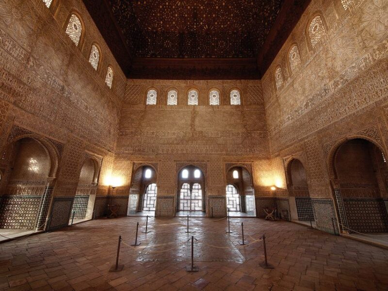 Granada Full Day: Alhambra General, Albayzin and Sacromonte - Highlights of the Alhambra Tour