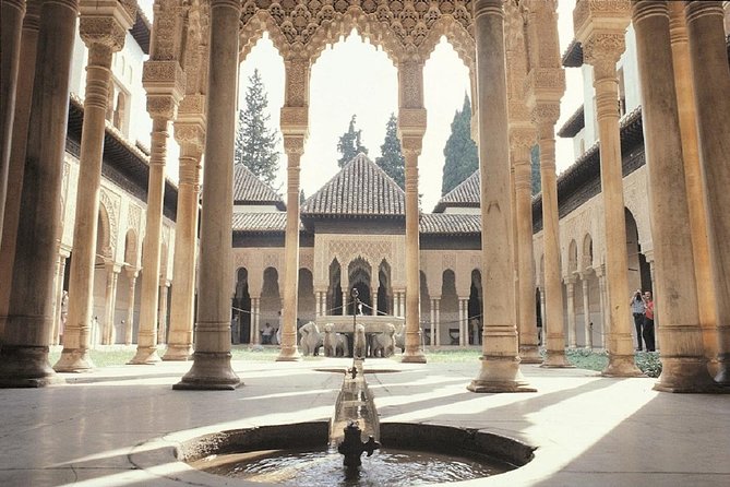 Granada Full Day: the Complete Alhambra + the Albaicin and Sacromonte - Generalife Gardens